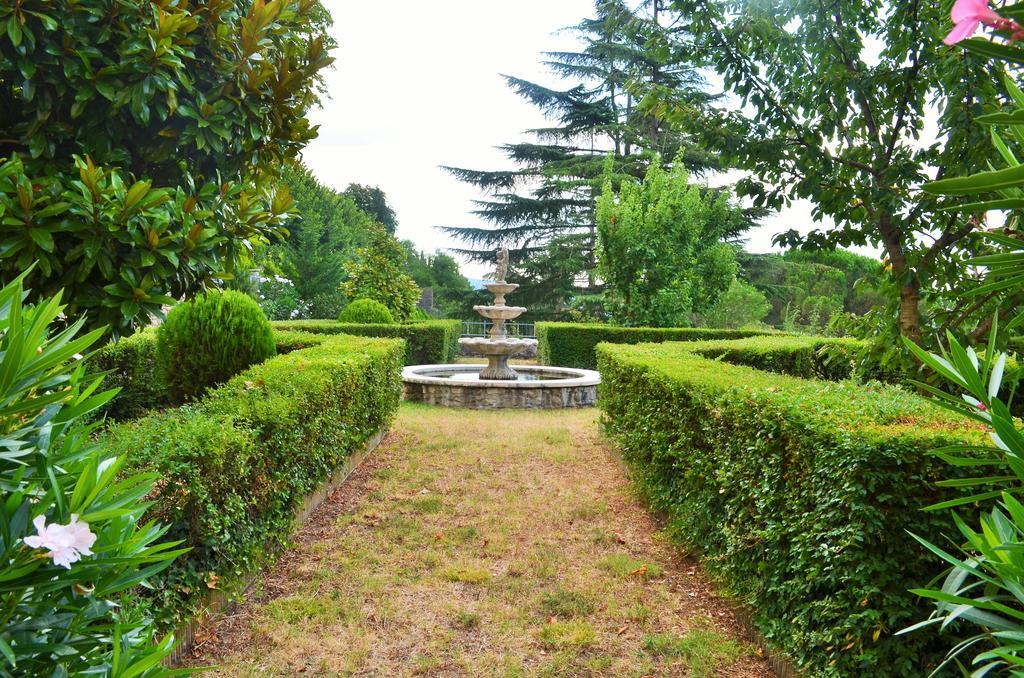 Hotel Oasi Neumann กอร์โตนา ภายนอก รูปภาพ