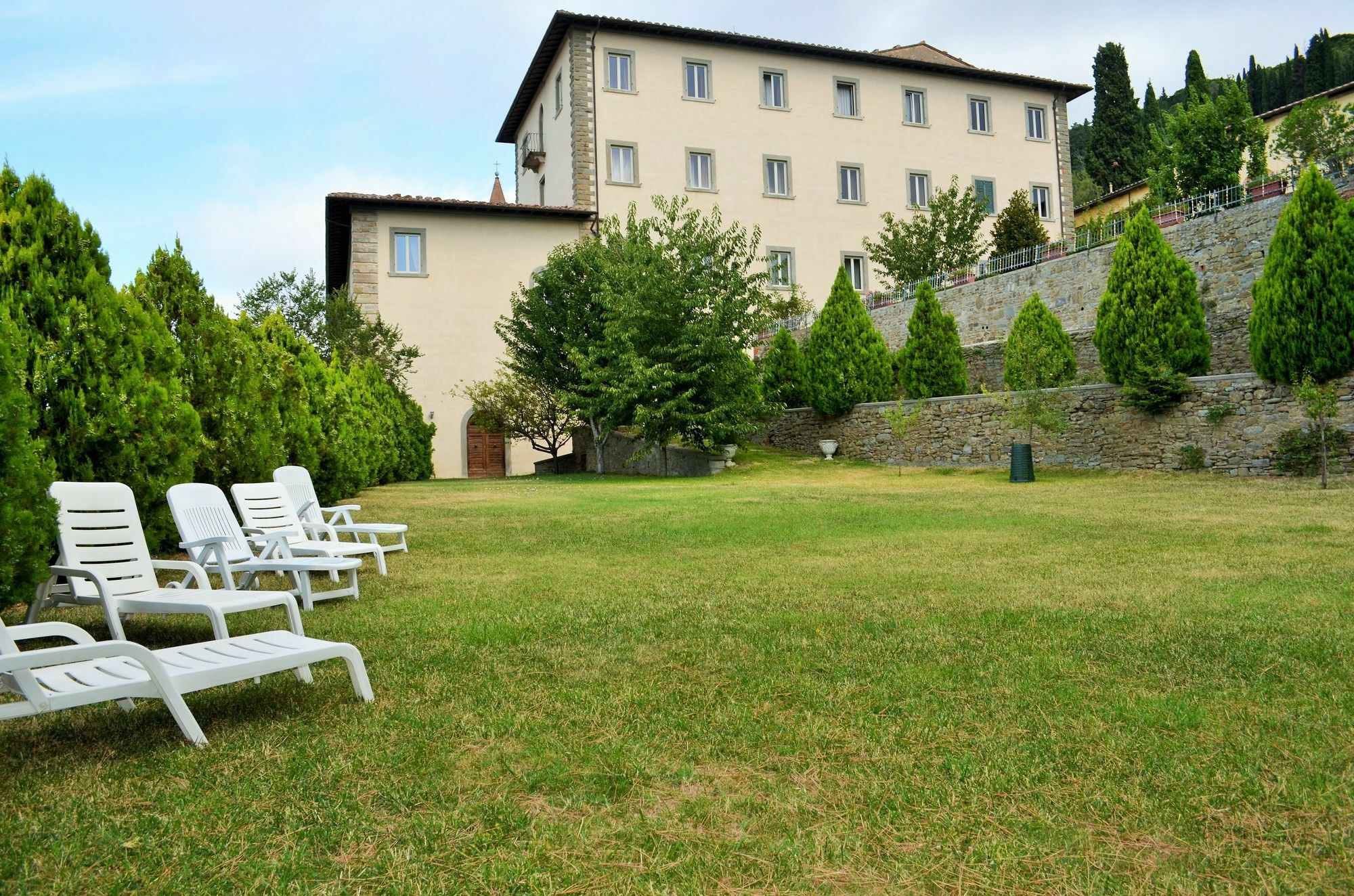 Hotel Oasi Neumann กอร์โตนา ภายนอก รูปภาพ